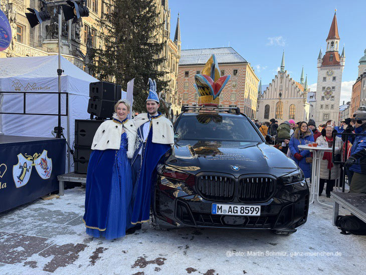 BMW als Prinzenauto f&uuml;r das Prinzenpaar Prinzessin Samatha I. und Prinz Stephan I. im Rahmen der Inthronisation am 03.01.2026 auf dem Marienplatz (&copy;Foto: Martin Schmitz) 